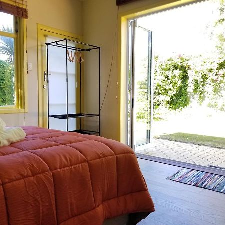 City Central Apartment - Modern, Private & Quiet Invercargill Bagian luar foto
